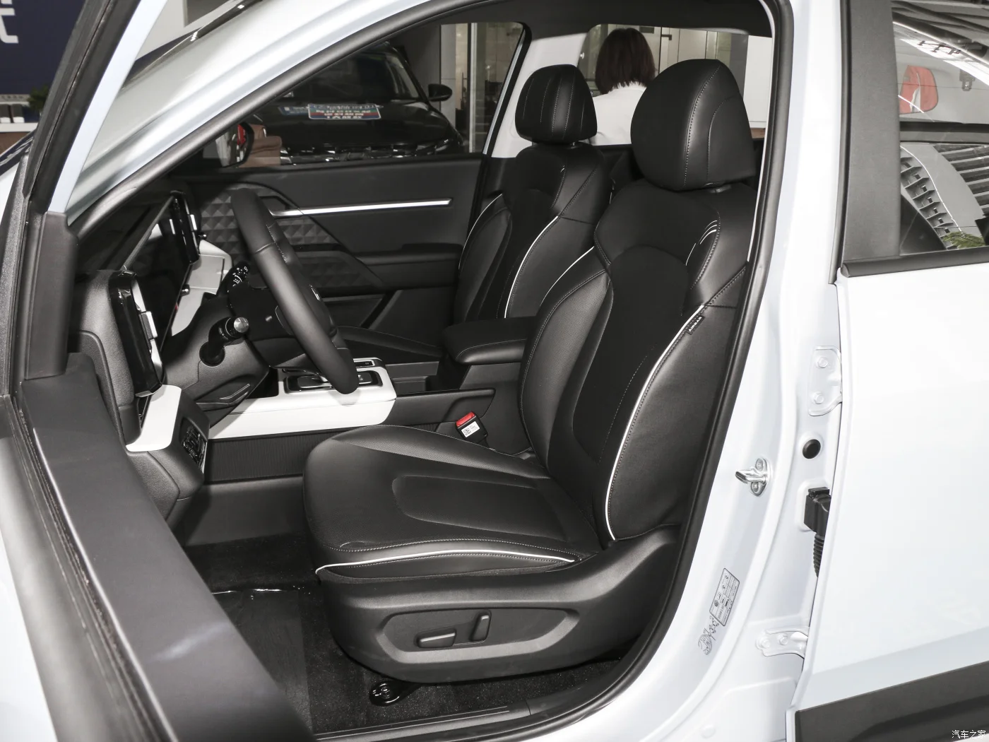 SUV gasoline cars Hyundai ix35 2023 Musa 2.0L Luxury Edition DLX good quality and low price cars