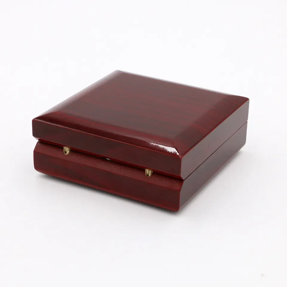 JUNJI Fashion Wood Packaging Box Wooden Jewellery Necklace Display LED Light Luxury Gift Pendant Wood Packaging Jewelry Box