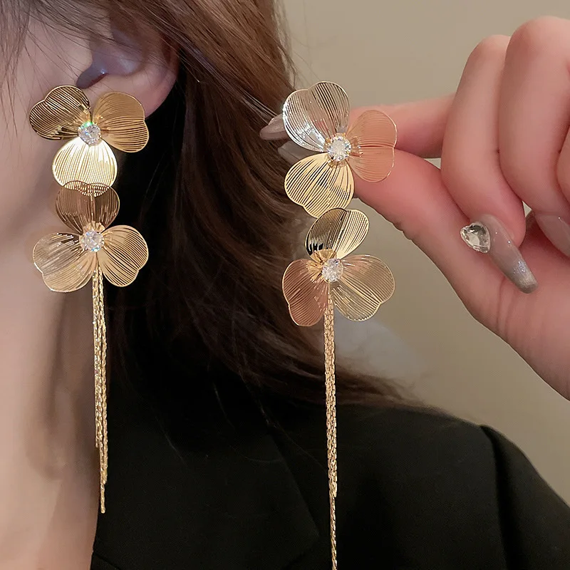Silver Needle Mid-Ancient round Flower Tassel Earrings European and American Retro Metal Temperament Entry Wholesale for Women