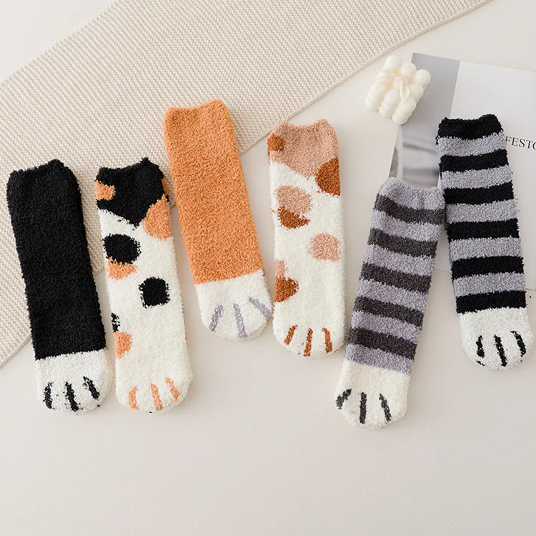 2024 Winter Warm Cute Animal Paw Custom Pattern Fluffy Thick Warm Women Fuzzy Crew Socks,Furry Socks for the cold