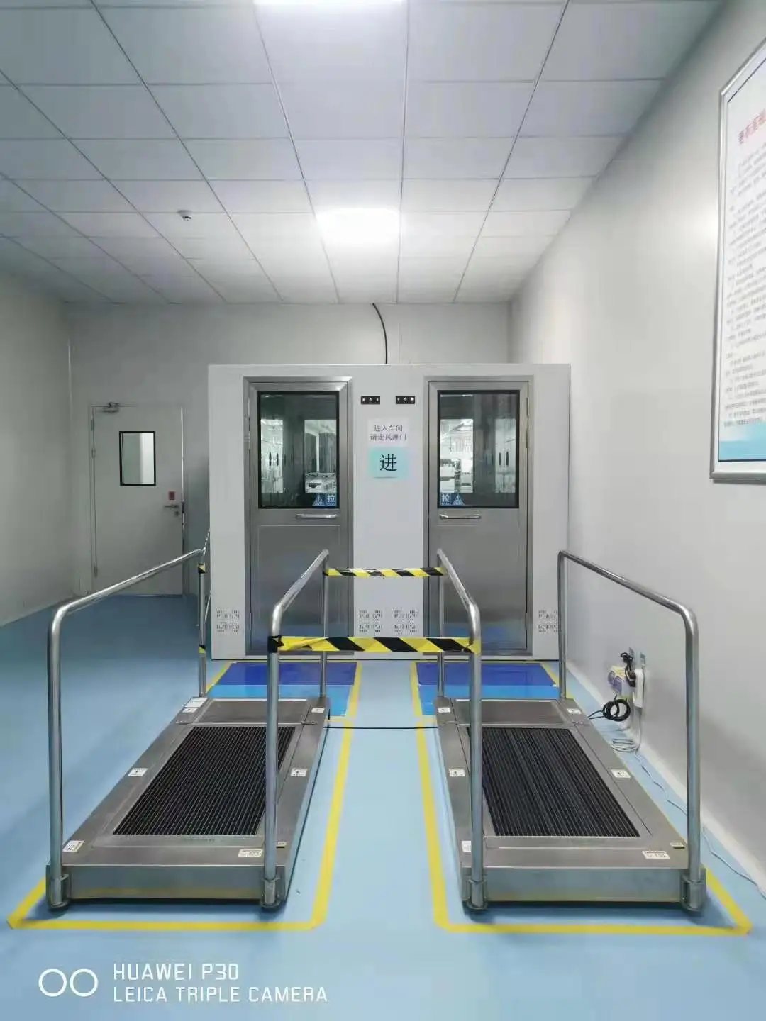 Dustless workshop disinfection l dust removal intelligent shoe sole cleaning machine