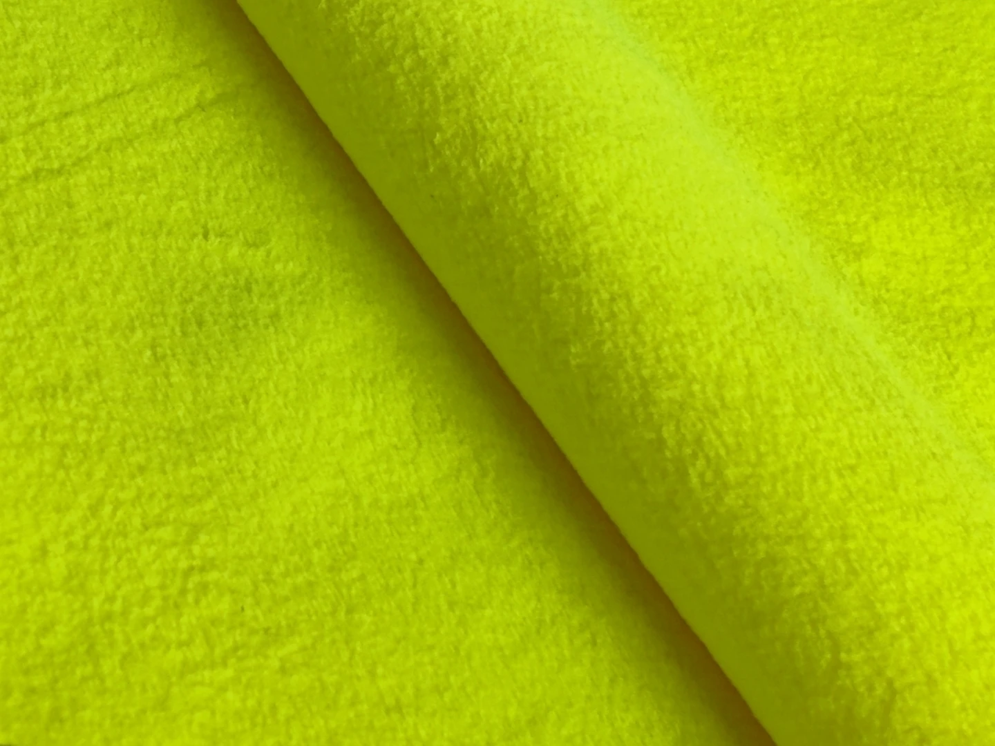 Fluorescent yellow 75D semi-dull mechanical elastic four-sided composite polar fleece