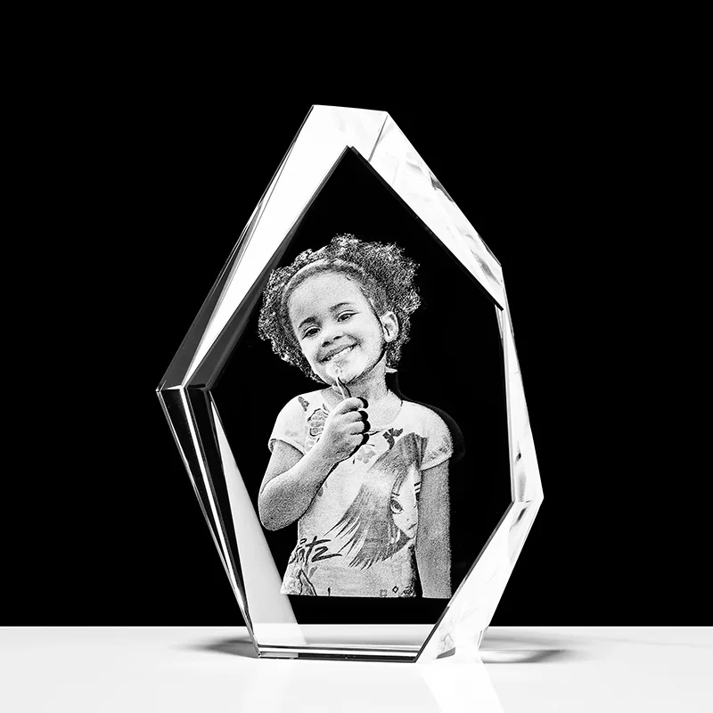 Customized 3d Photo Laser Engraving Crystal Paperweight Transparent Crystal Cube For Decoration Gift Photo Frame