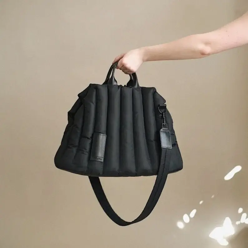 New Arrival Pet Travel & Outdoors Pet Carrier Bag Cat Dog Fabric House Pet Carriers