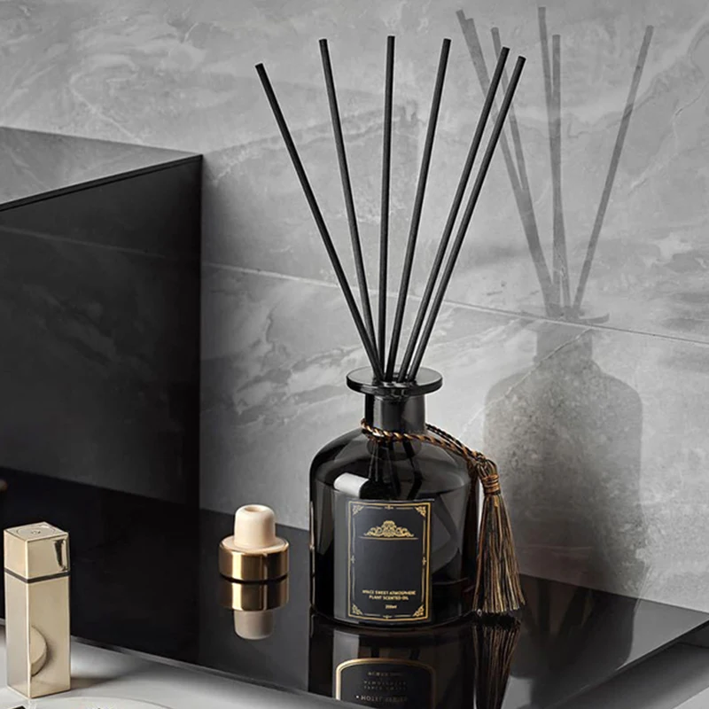 Luxury Home Fragrance Room Air Freshener Reed Diffuser Glass Bottle Set Design Natural Essential Oil Diffuser Reed
