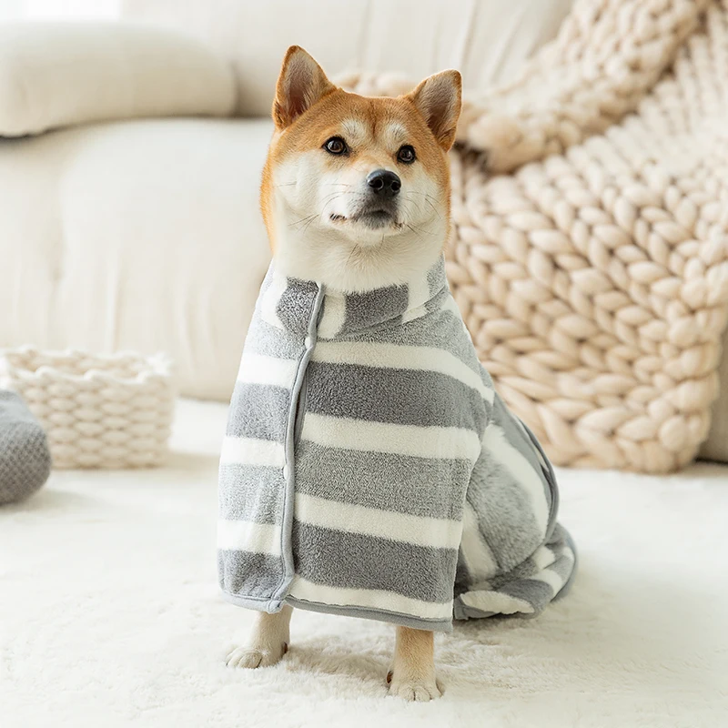 Fast Shipping Wholesale Manufacturer Velvet Comfortable Soft Dry Grooming Sets Pet Towel Dog Cat Bathrobe