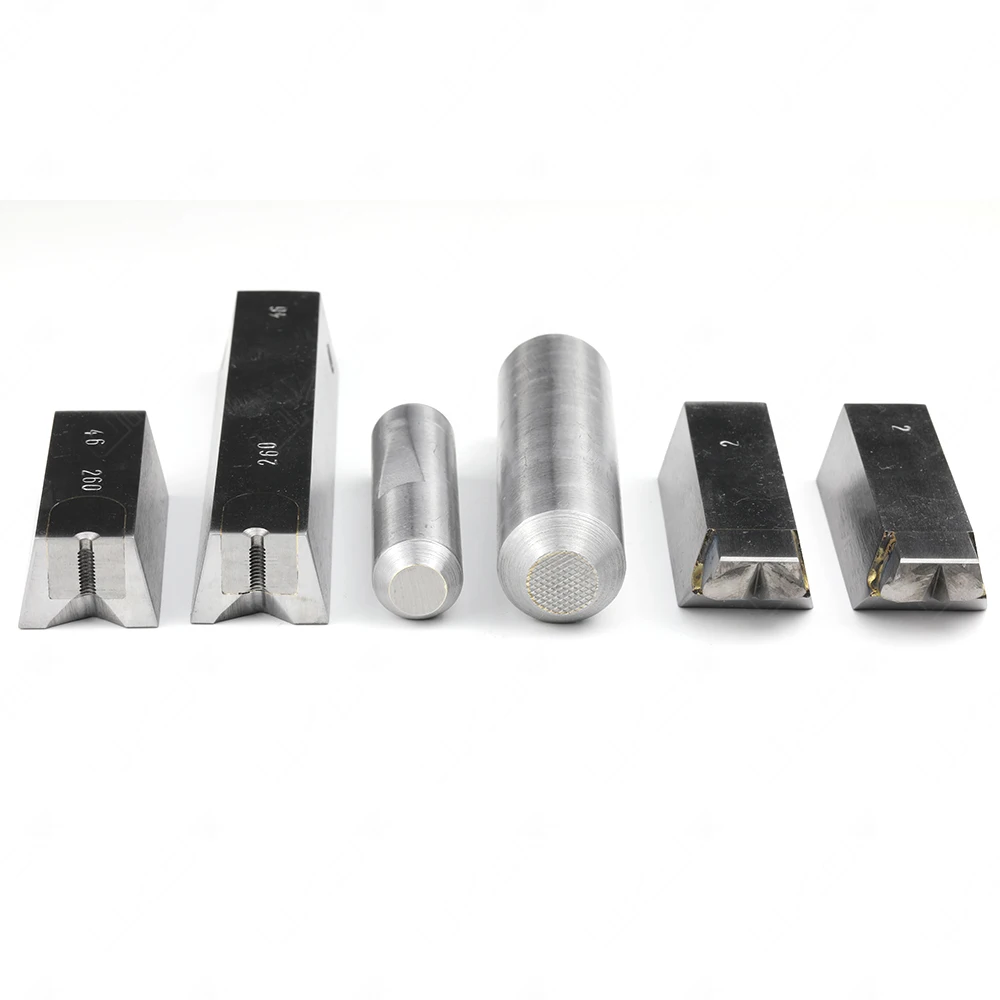 Brazed wire nail gripper making die for wire nails making machines
