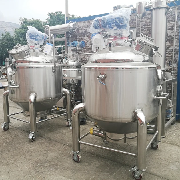 Food grade heating jacketed stainless steel beverage mixing tank with agitator