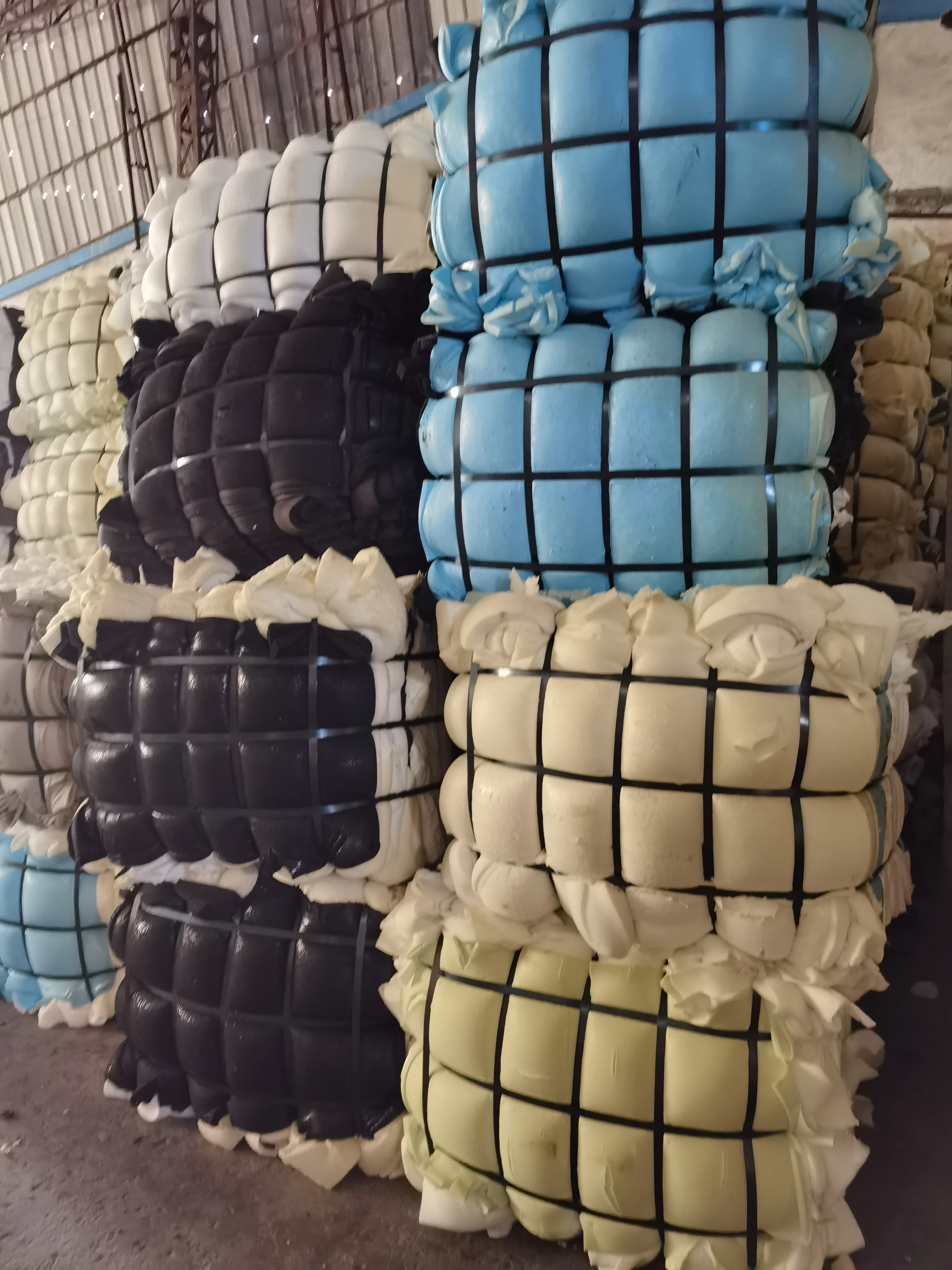 PU foam scrap with 10% of skin