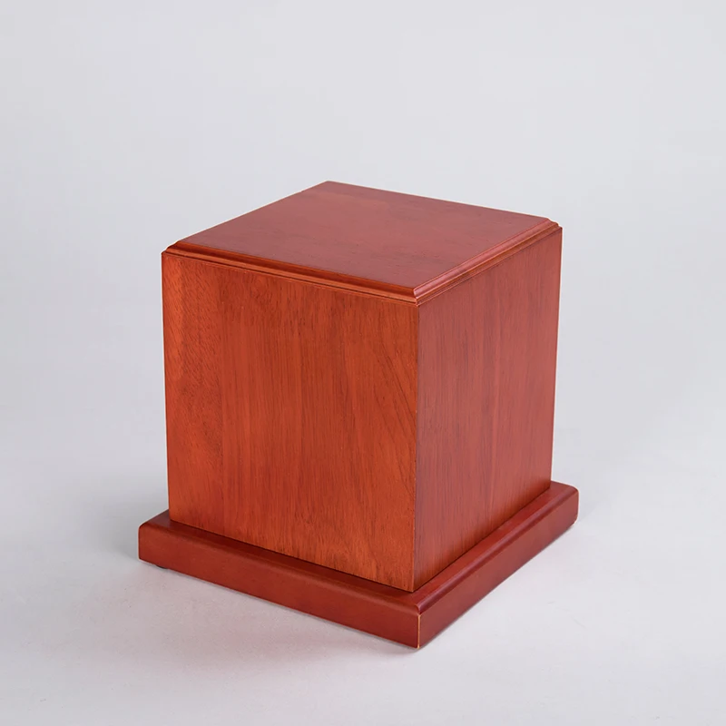 Деревянная погребальная урна ручной работы на заказ