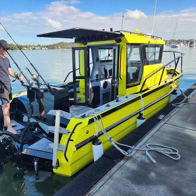 Factory 25ft 7.5m Fishing Cabin Cruiser Pontoon Design deep-V hull luxury yacht Aluminum Fishing Boat with good price