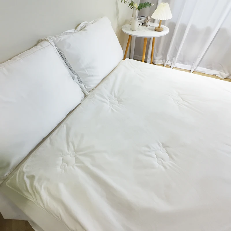 Comforter Support Customized luxury wool quilt 100% cotton cover Hypoallergenic Quilting Down Alternative Insert Quilt Duvet
