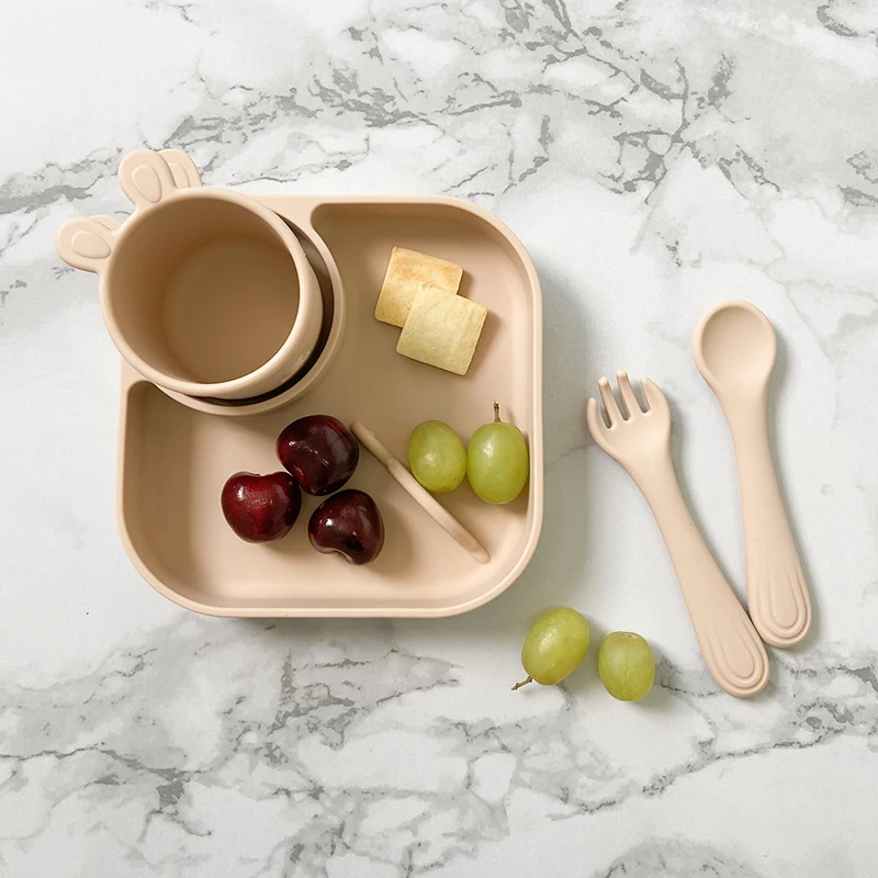 Food grade silicone baby plate set complete baby feeding sets silicone tableware