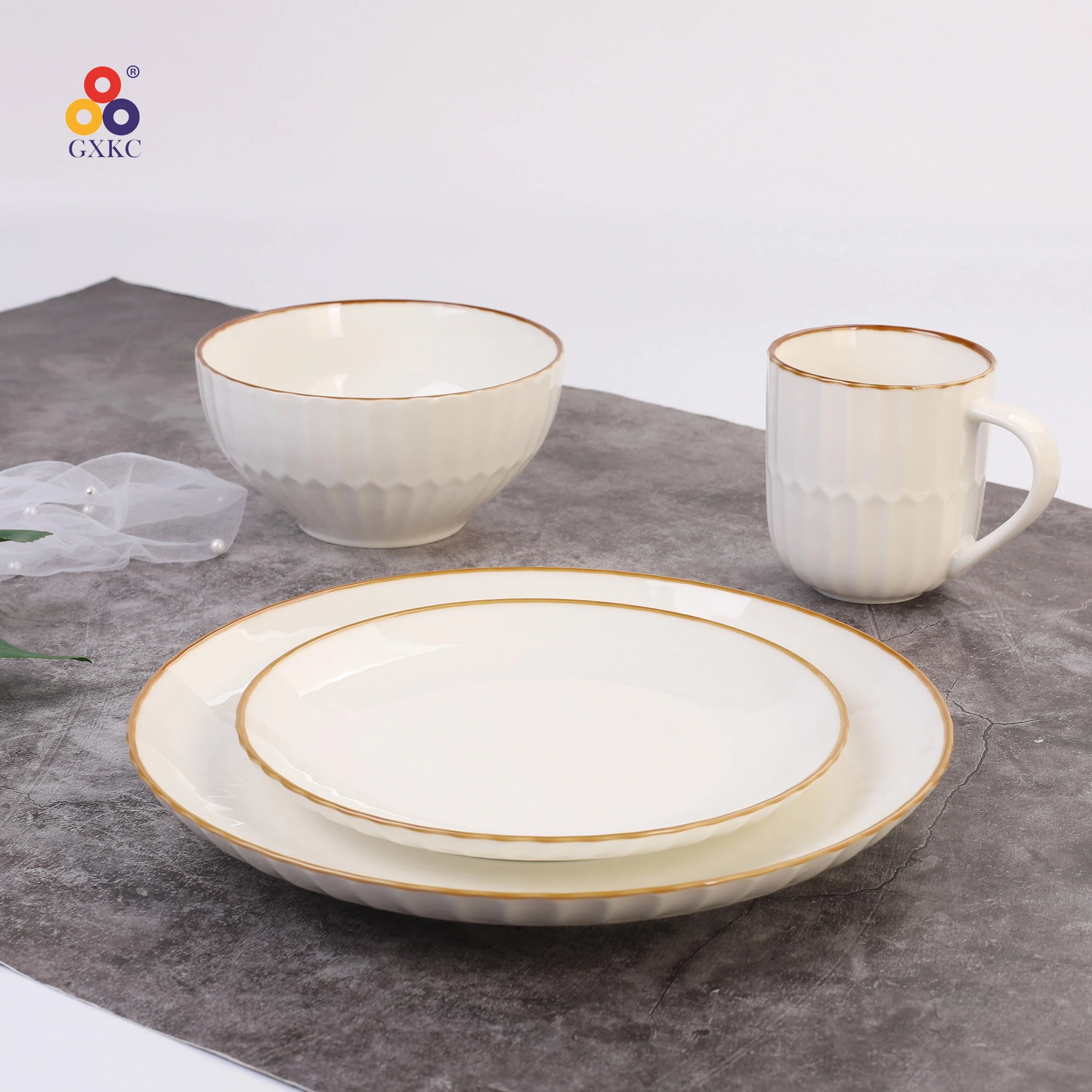 Sanhuan White Glossy Surface Porcelain Emboss Dinner Plate with Brown rim Ceramic Party Dinner Dishes Plates