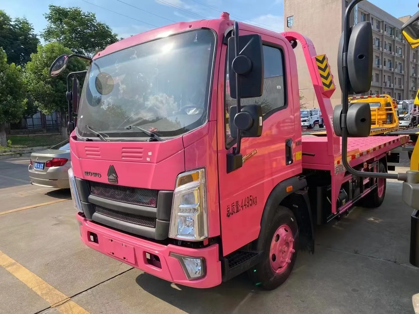 SINOTRUK HOWO 4X2 recovery tow truck HOWO 5 ton wrecker tow truck 5 ton wrecker tow truck