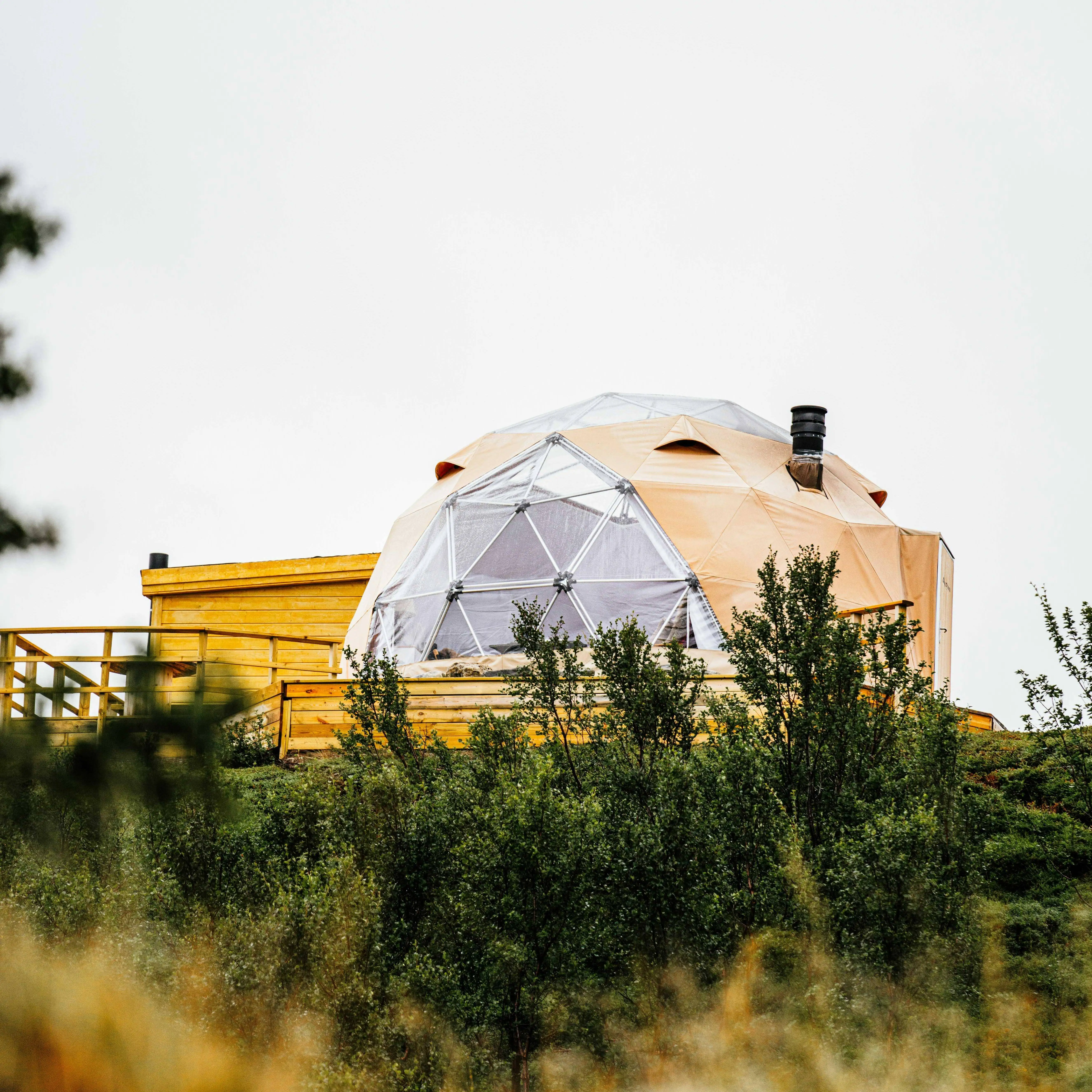 Winter Large size igloos dome tent customized ball tent outdoor glamping hotel tent