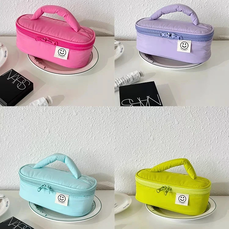 Soft Hand Feeling Travel Toiletry Kit Fashionable Cosmetic Organizer Makeup Bag with Zipper Closure For woman