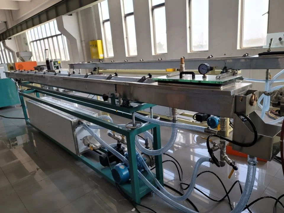 Plastic PE Spiral Wrap Sleeve pipe PE Protection Guard Hydraulic Spiral Hose Protector Pipe Extrusion Making Machine Line