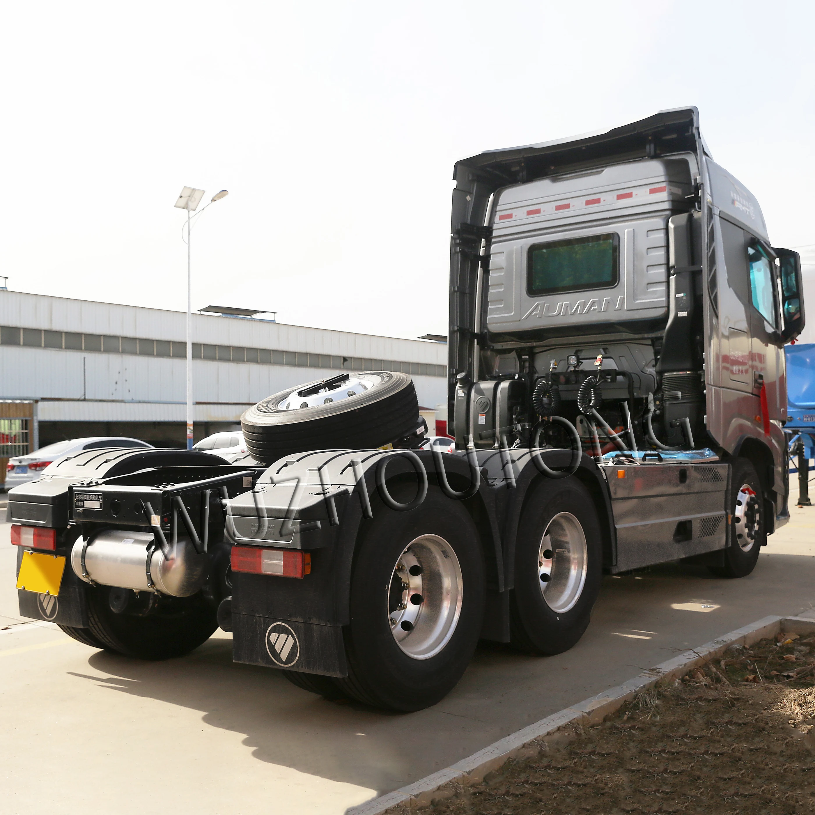 Factory Direct Sales  used  Foton Daimler Auman 580Hp 6 Series 6x4 AMT Tractor Truck Cummins LNG Automatic Large Inventory