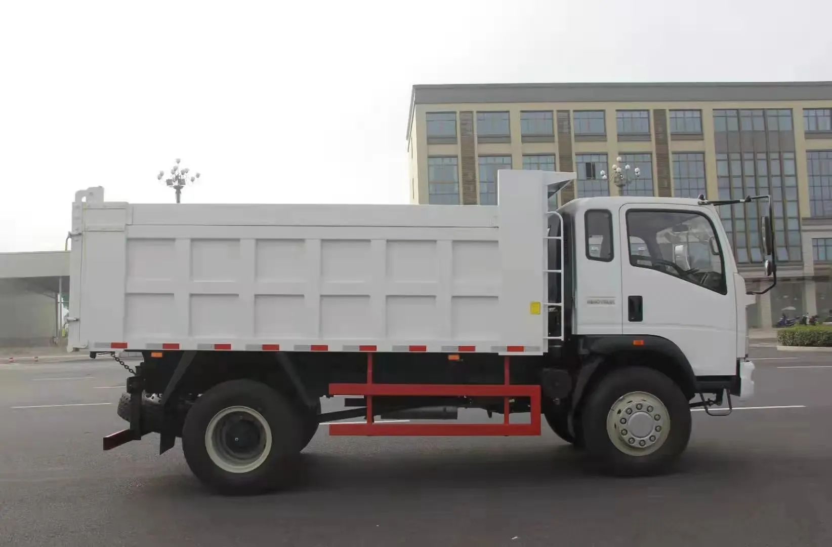 Low Price SINOTRUK Homan Mini Truck Dumper 6 Wheel Dump Truck Homan 10 Ton Dump Truck