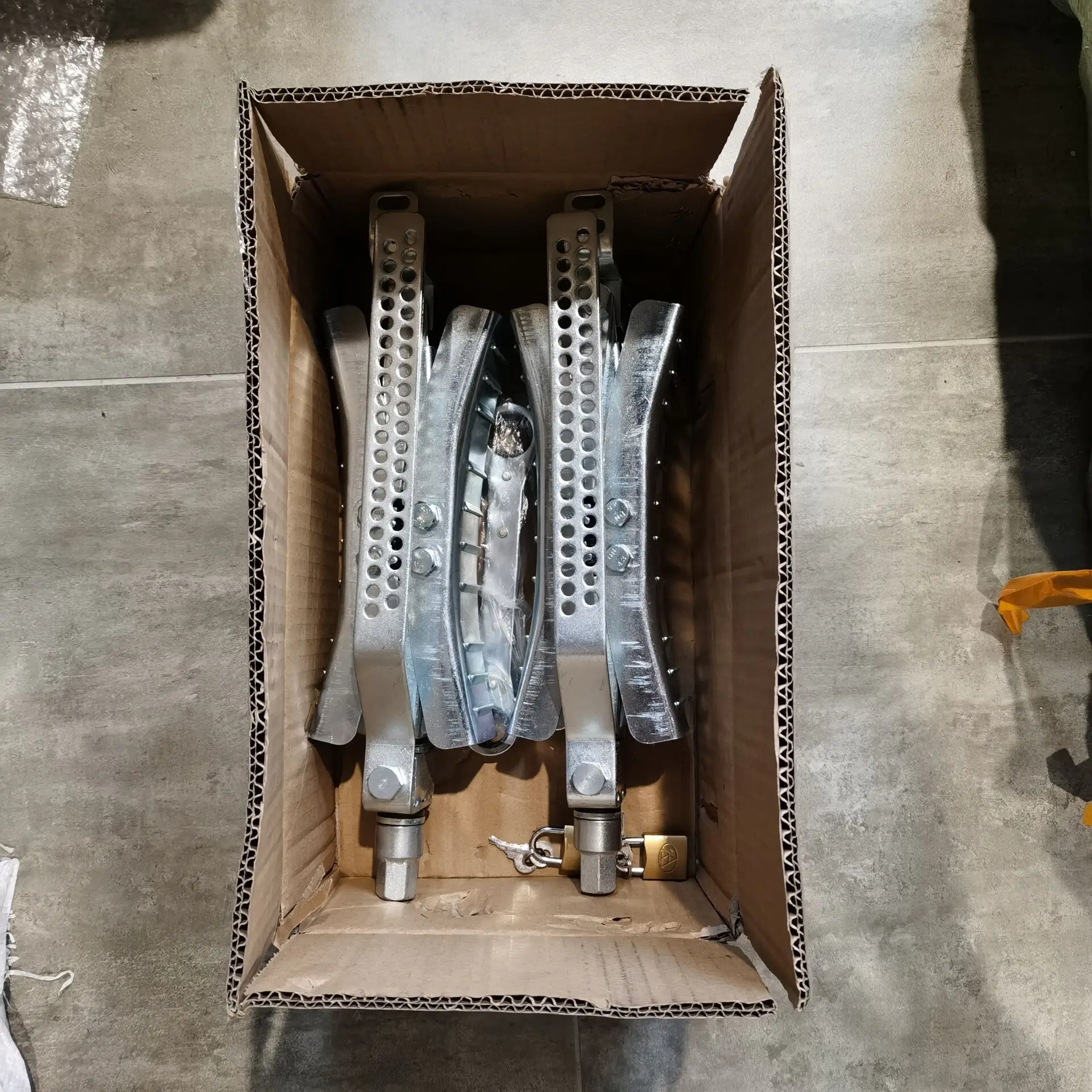 Heavy Duty Steel Wheel Chock for
