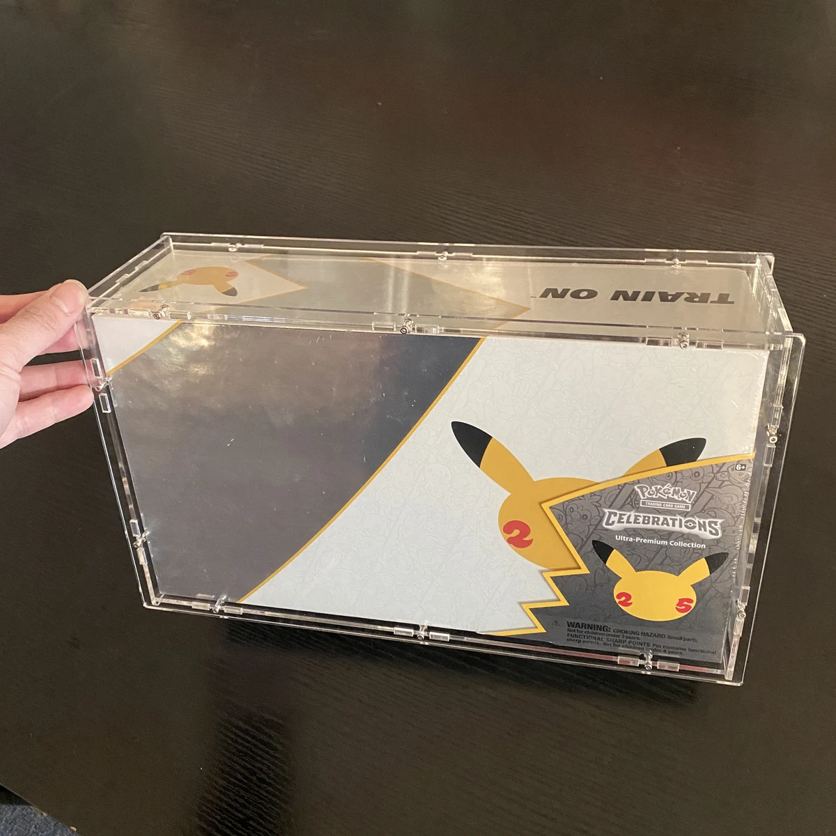 Mingshi acrylic protective box with screws or magnetic for pokemon ultra premium cards