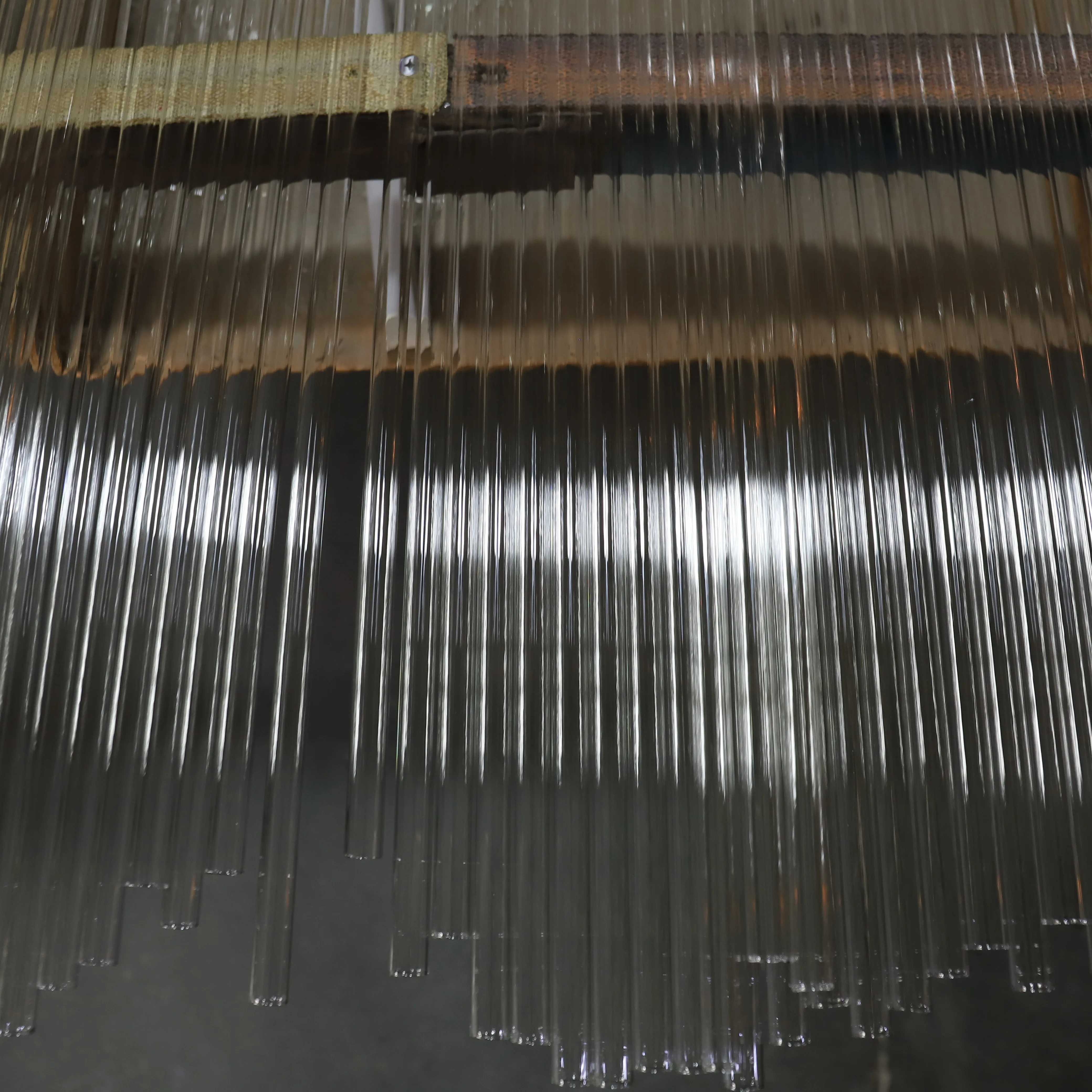 Manufacturing Clear Low Borosilicate Glass Tube for Pharmaceutical Bottles