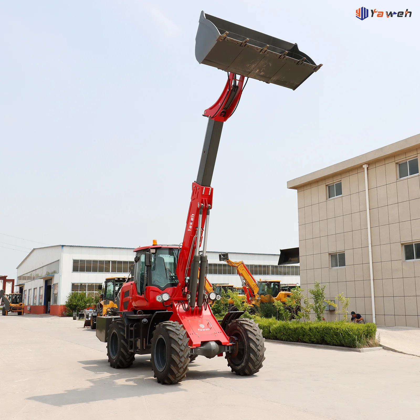 Yaweh 3 Ton Telescopic Loader for sale Engine Hydraulic small telescopic loader with High Configuration High Power