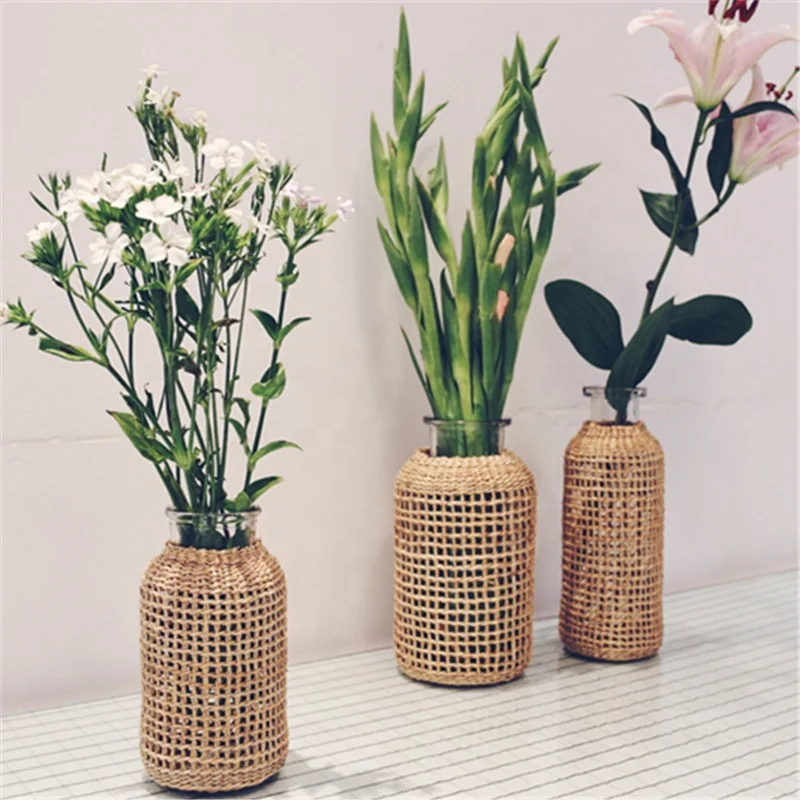
American Country Style Straw Glass vase with Straw Woven Decoration Design for Home Decor Coffee Bar Decor 