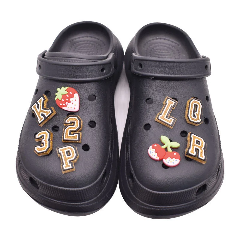 Wholesale Gold Glitter A-Z Metal letter Word Garden Shoes Clog Charm Charms Charms Bracelet