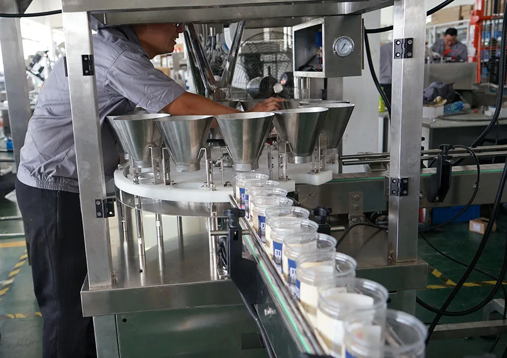 Automatic Snack Food Weighing 100g 200g Can Packing Machine for Tin Can Sealing Filling