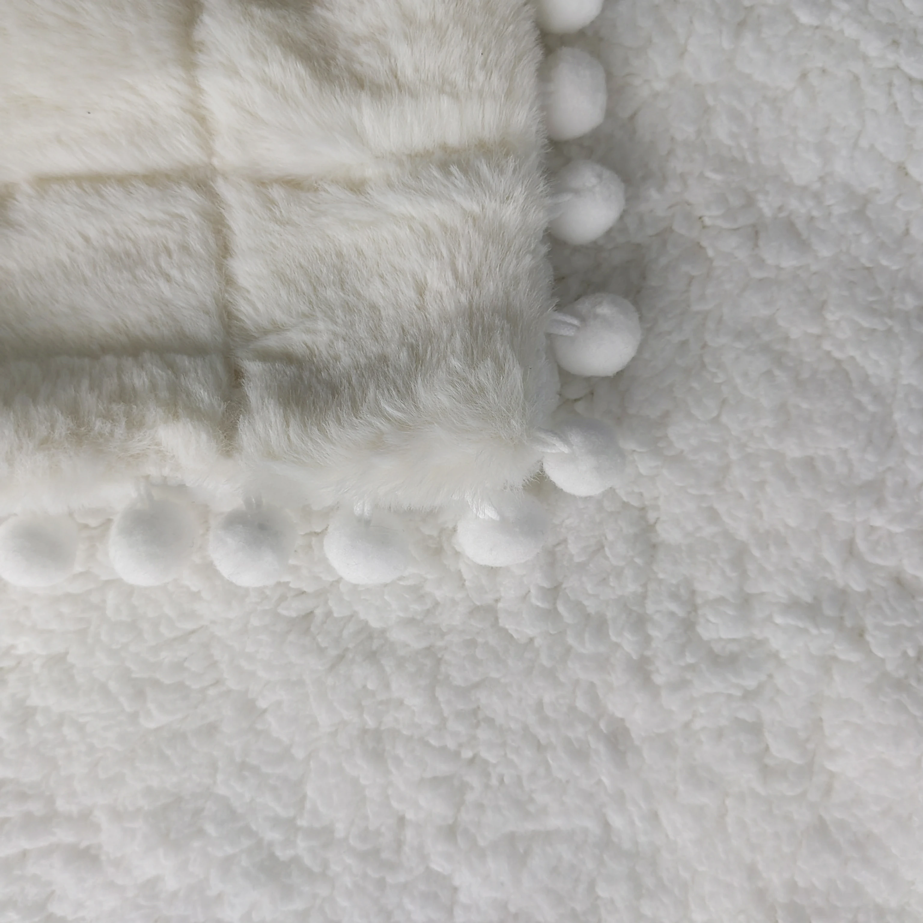 custom cutting two-double super soft blanket faux fur baby blanket designer fur tassel ball blanket for baby