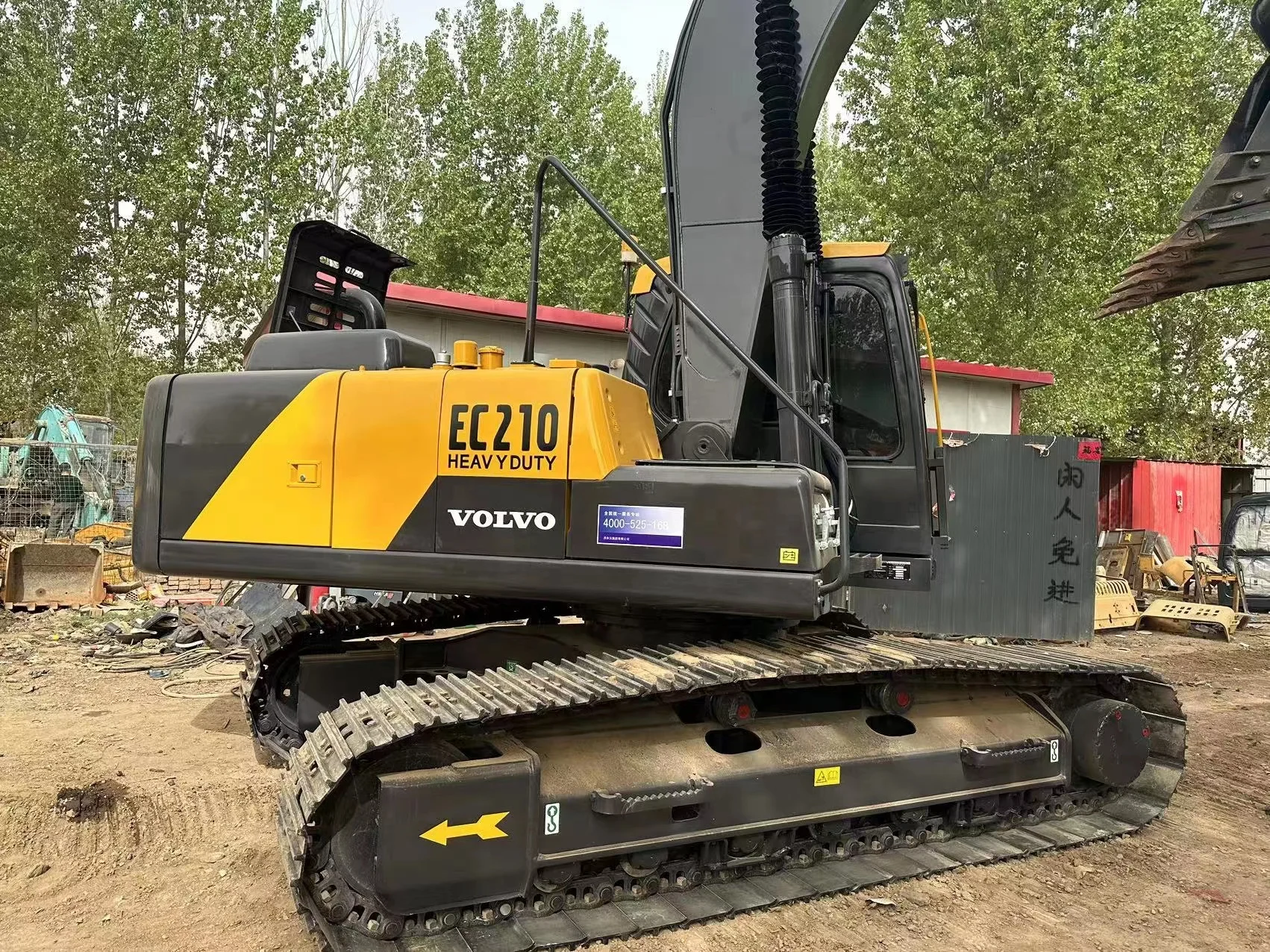 Prices of  used excavator Volvo 210 21 ton second hand hydraulic crawler excavator Volvo 210 in shanghai china