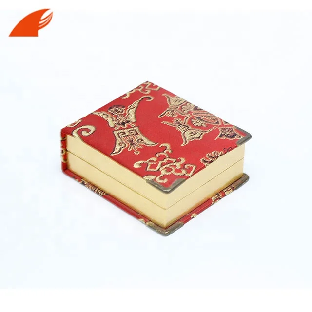Hot Selling Velvet Jewelry Boxes Fabric  Material And Color Fancy Jewelry watch Packing  Box