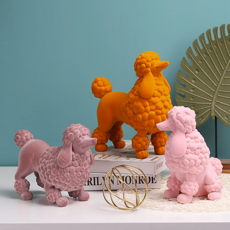 Redeco 2022 Modern Art Animal Sculpture Art French Bulldog High quality Resin Flocked Dog For Home Decoration