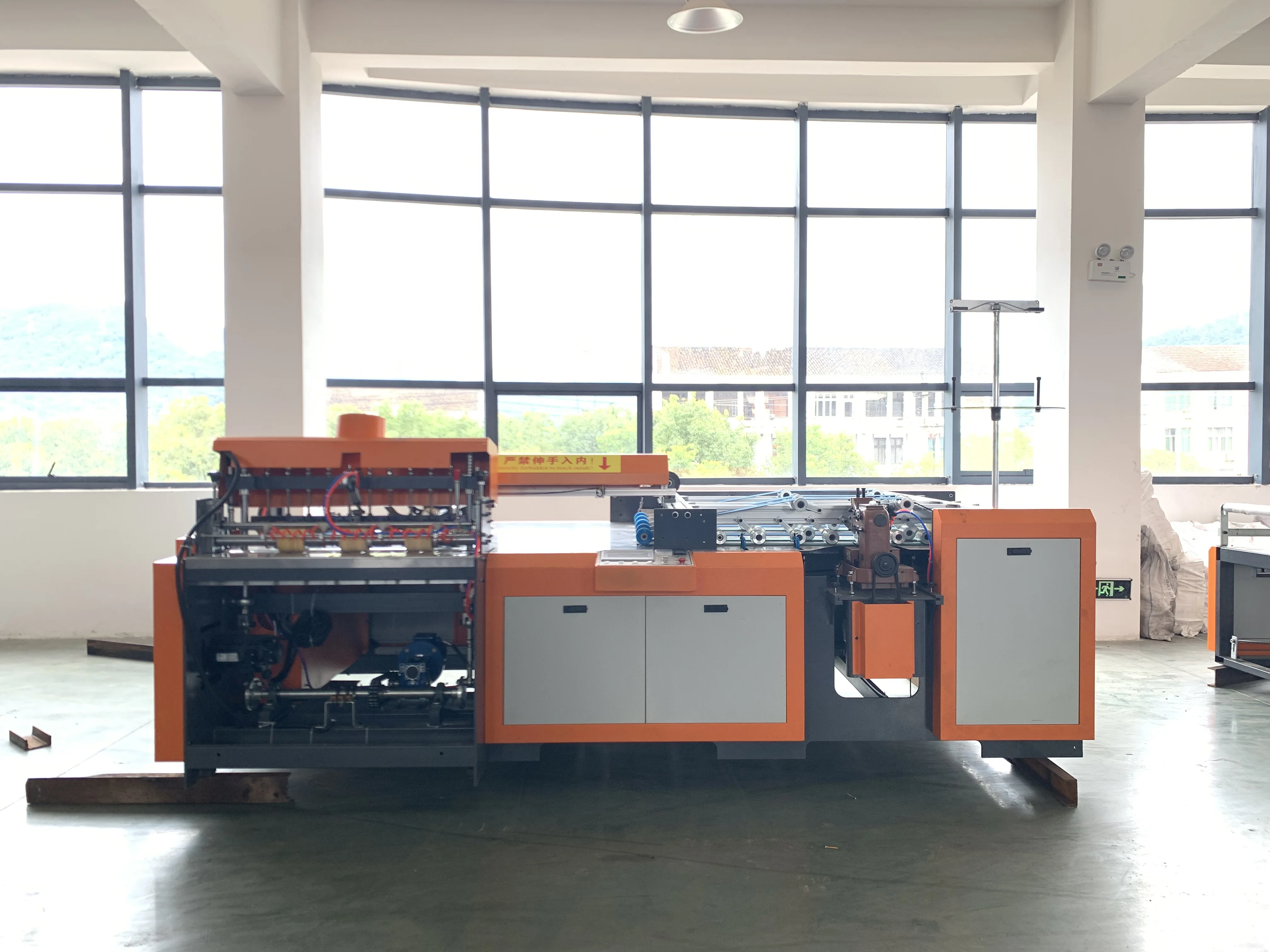 Plastic Bag Conversion Machine Rice bag cutting and sewing machine and pp woven bag making machine