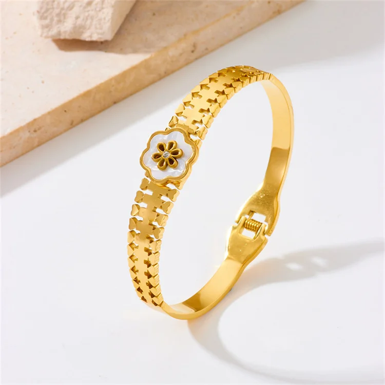 Factory Direct Sale Personalized Design Small Shell Flower Bracelet Stainless Steel Bracelet for Women