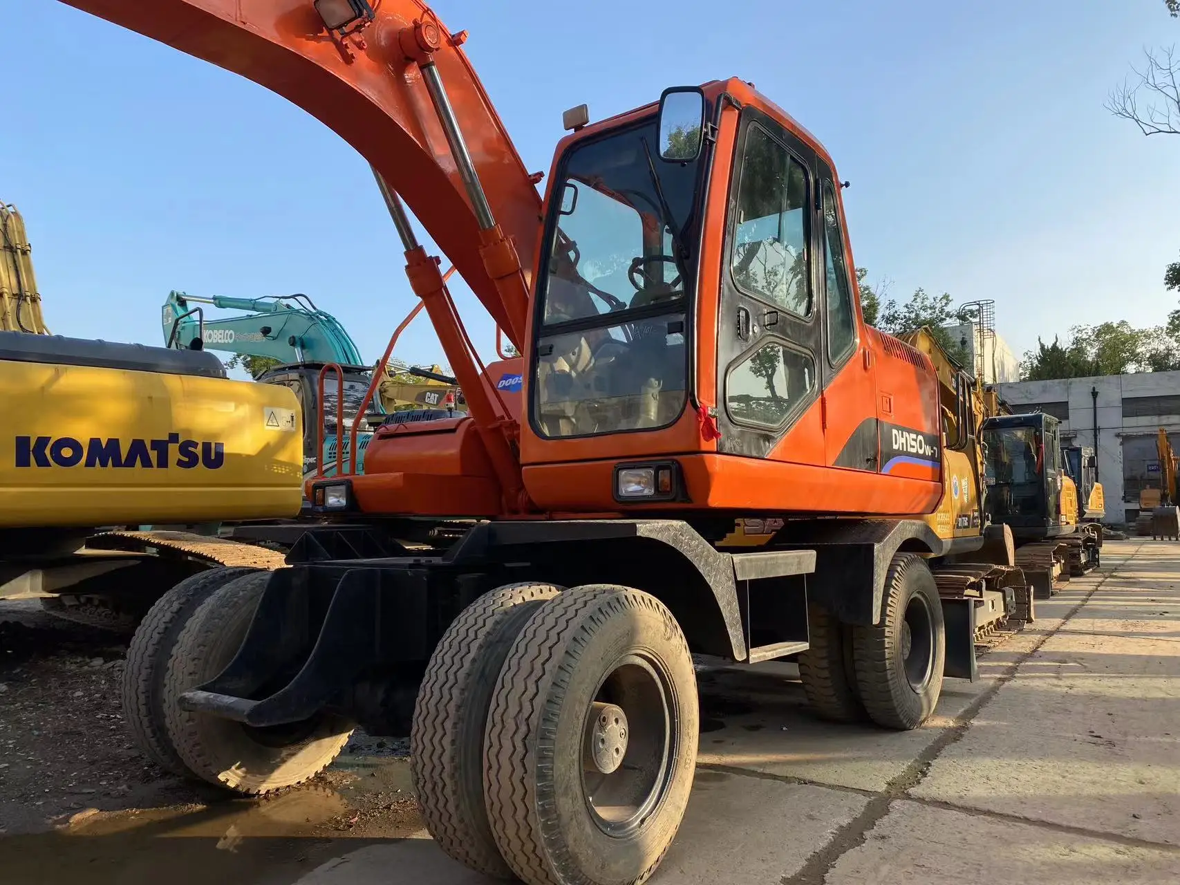 95% New Used Wheeled Excavator Doosan DX150-9c From Korea for Sale Machine Wheeled Doosan150-9c in Good Condition