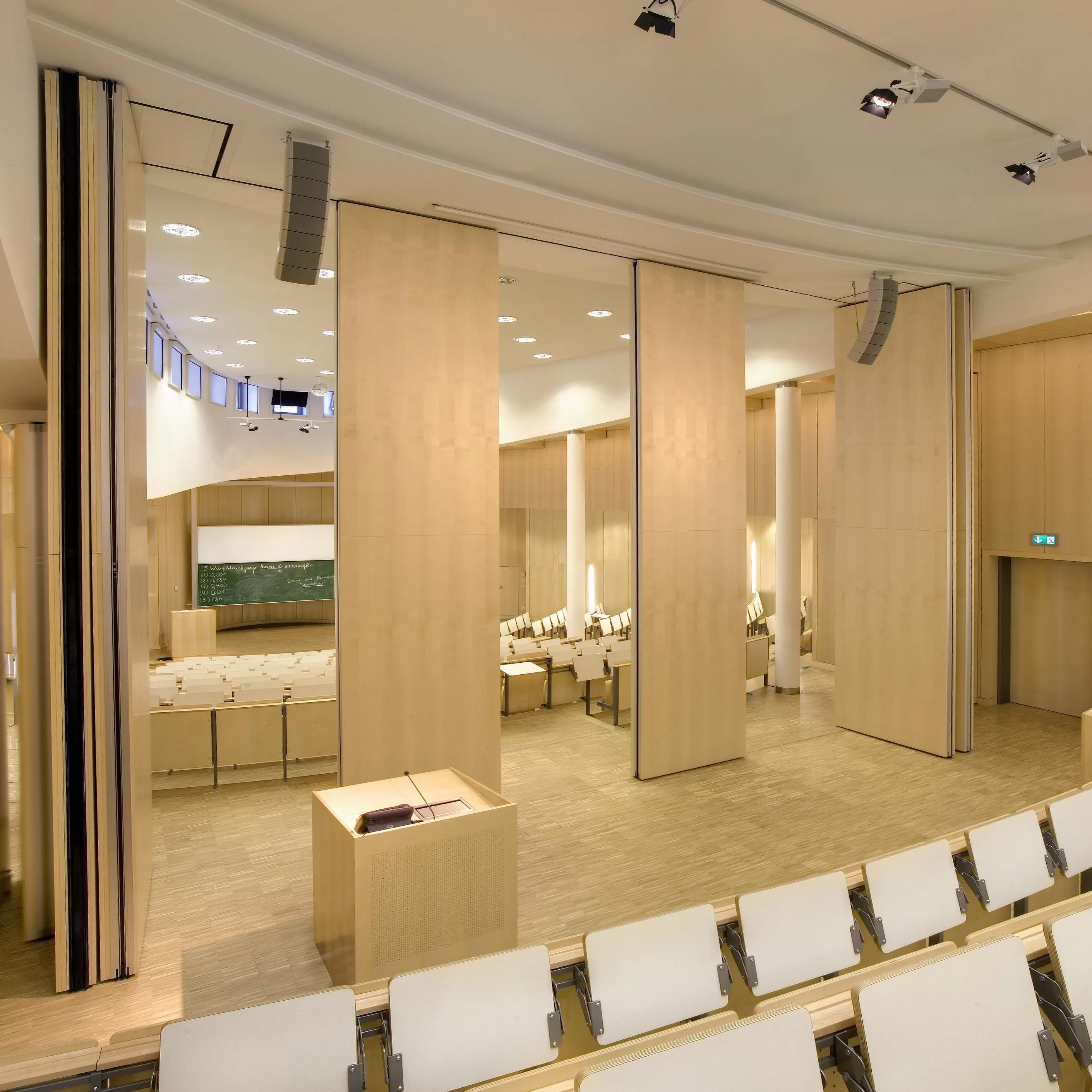 Portable wooden sliding soundproof modular accordion walls room divider foldable movable partition wall for hotel