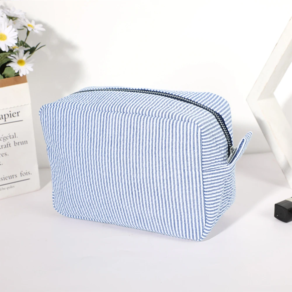 Hot Sale Women Travel Lightweight Cute Seersucker Cosmetics Storage Pouch Custom Makeup Bag