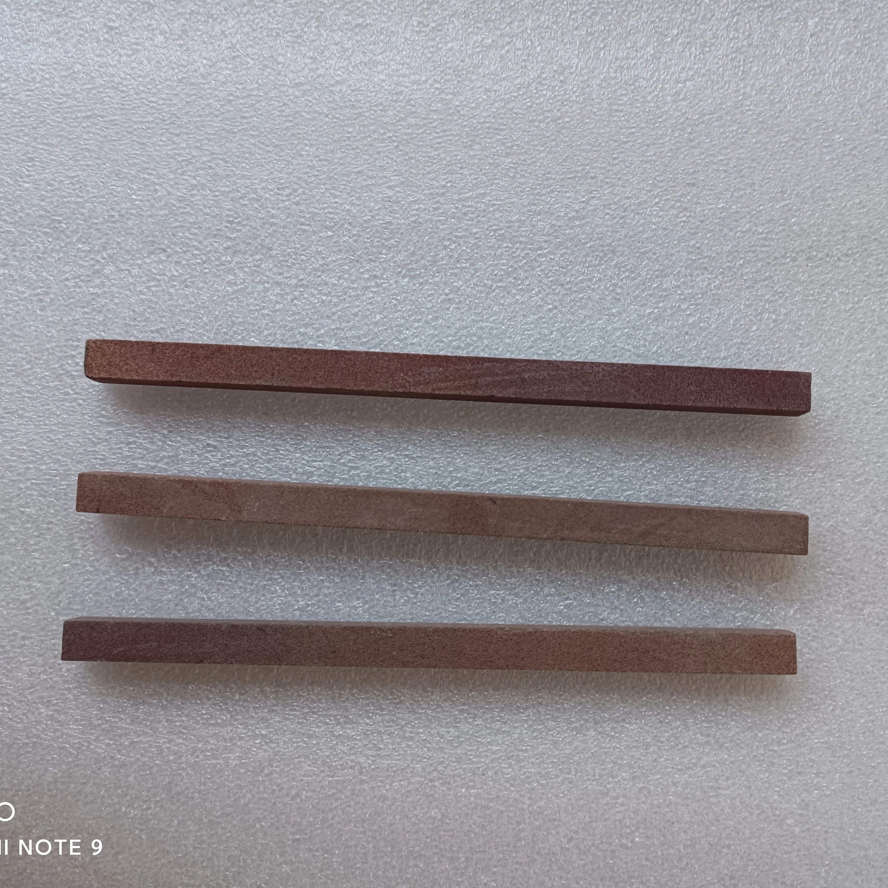 The professional factory produces the raw material grade one new sand of oilstone excellent quality