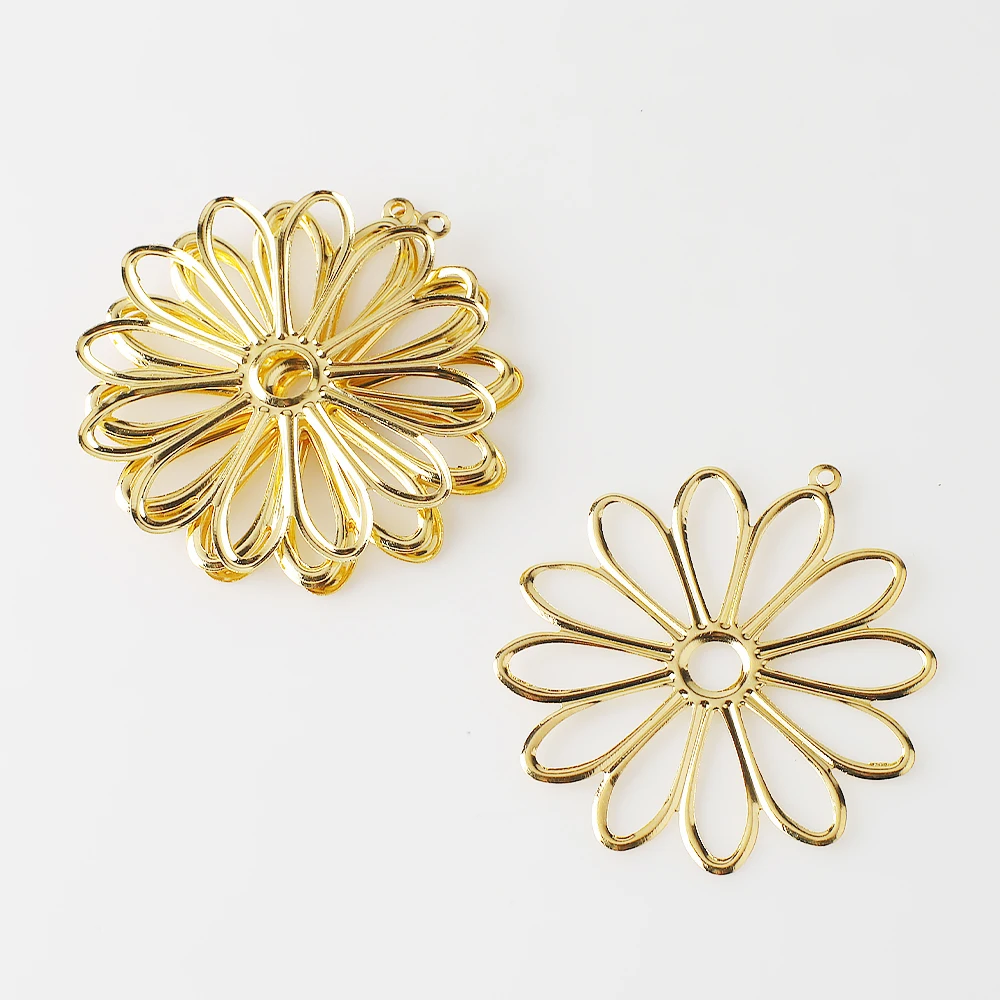 Zhubi 45MM Daisy Flower Metal Patches Headwear Connectors for Garment Decoration Sun Catcher DIY Jewelry Accessories