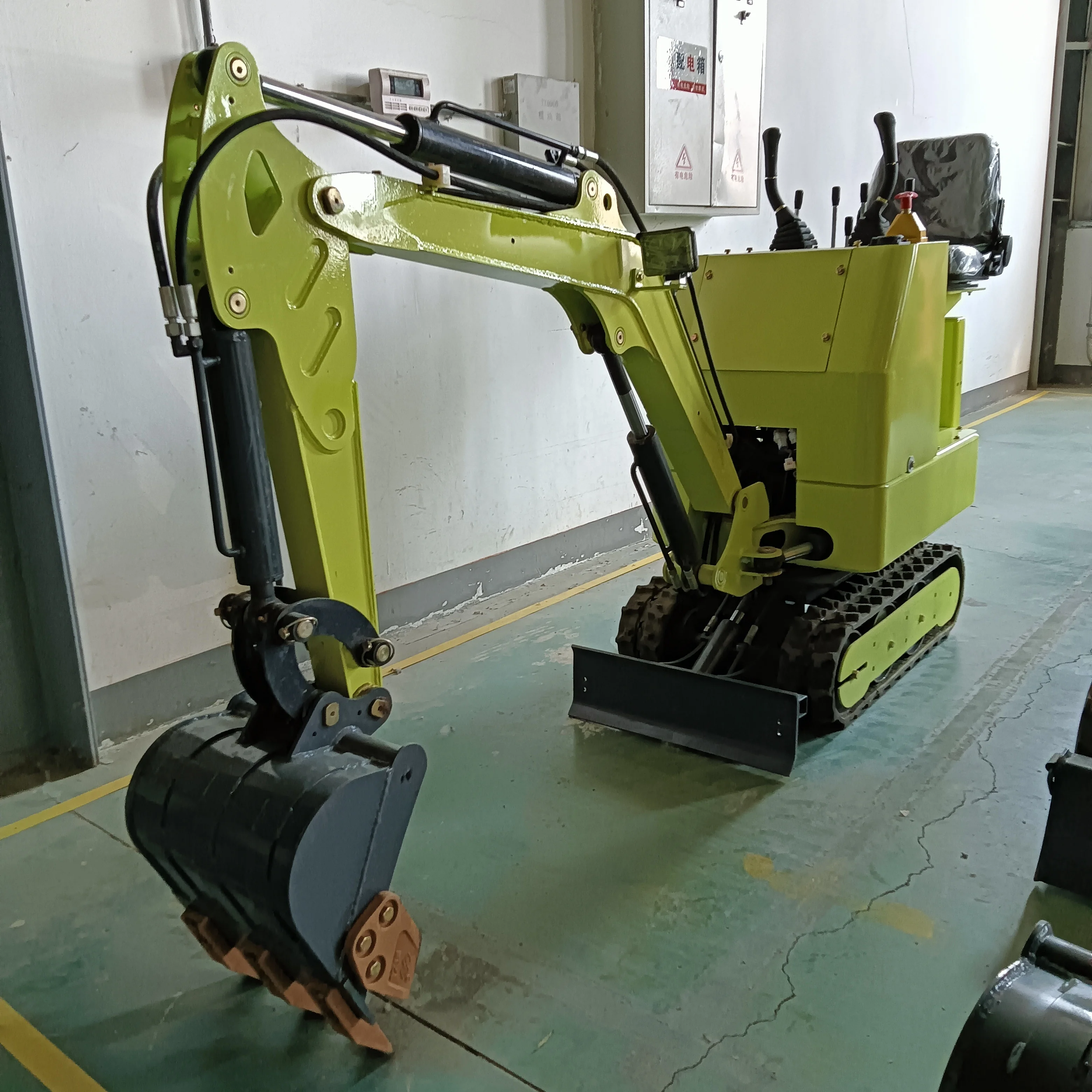 CE/EPA EURO 5  Factory direct low price 1 ton electric mini excavator 500 kgs