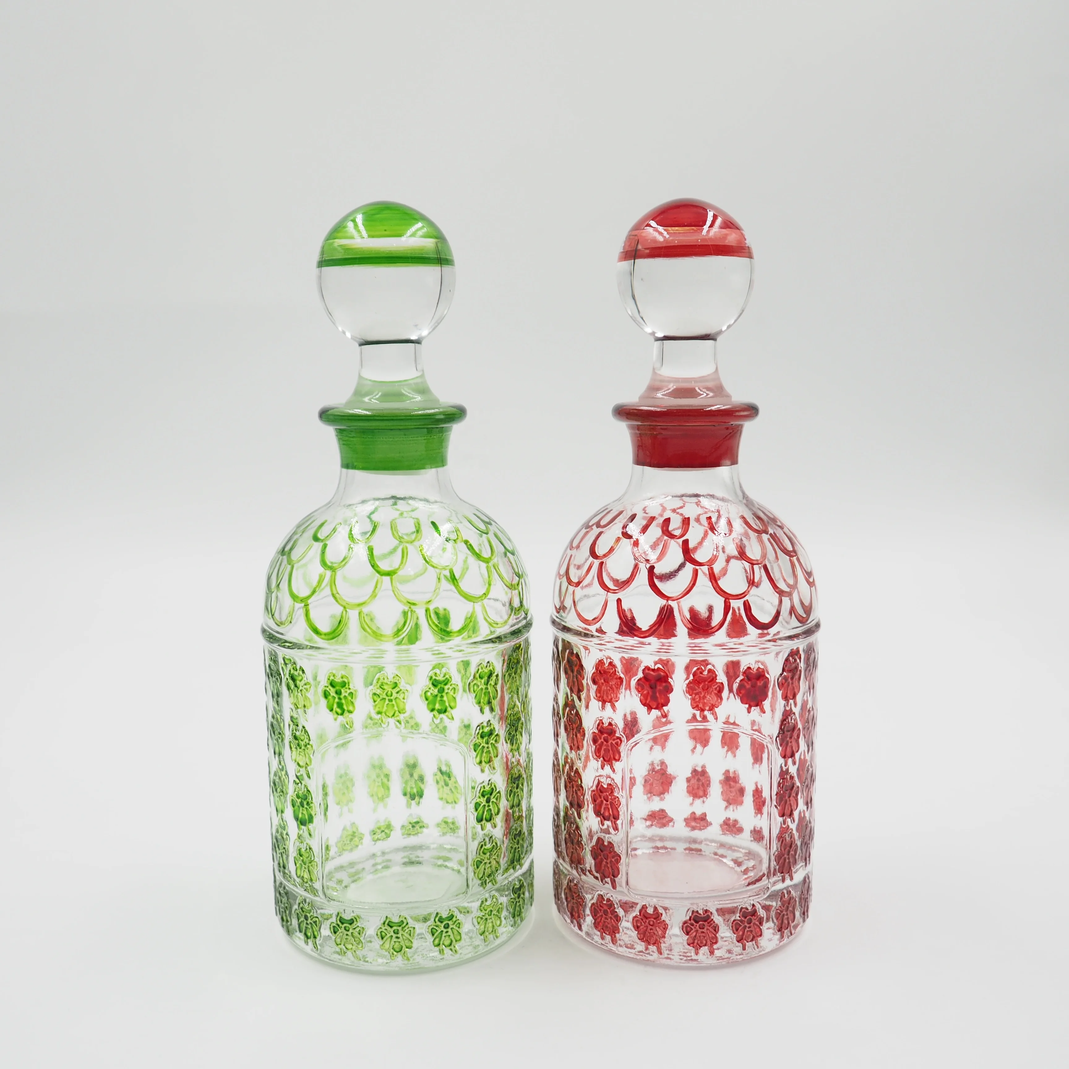 Polished 150ML Hand Painting Display Bee Customized Logo attar bottle Glass Bottle Decanter