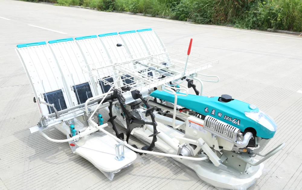 Rice seedling transplanting machine