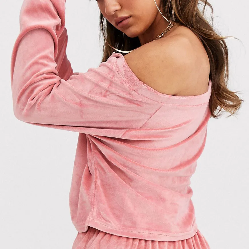 Wholesale Women Velour  Lounge Off Shoulder Cropped Sweatshirt Jogger Pants Two Piece Set Tracksuit