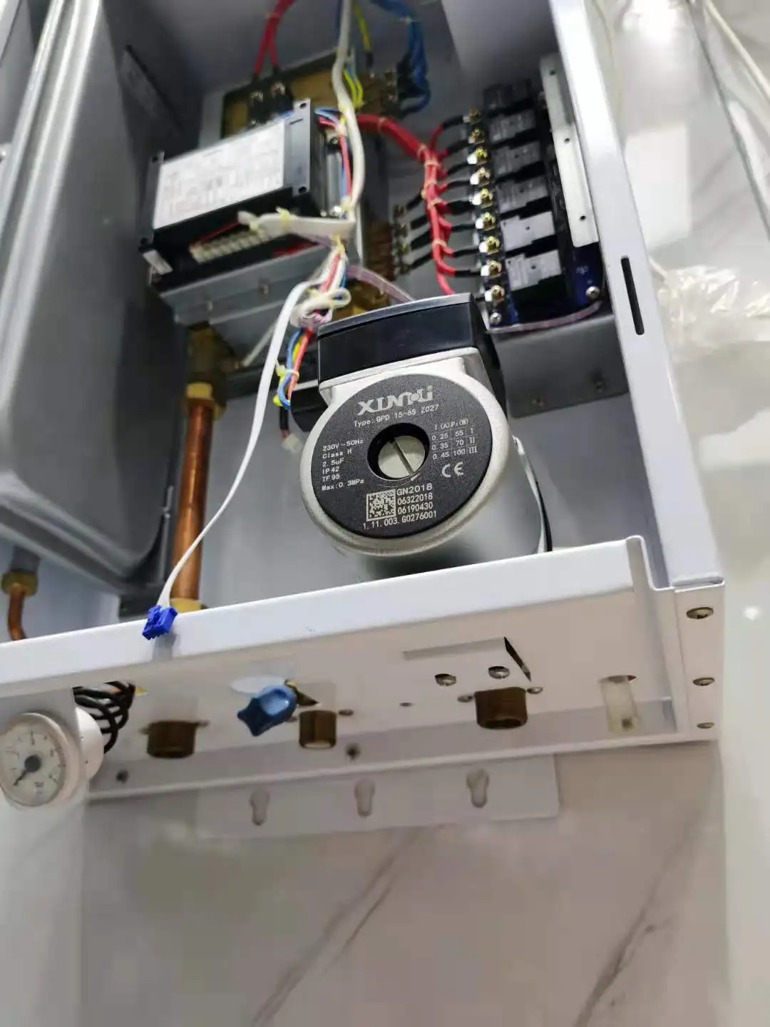 Underfloor 12KW Heating Boilers System Electric Boiler OEM ODM To Germany Market Model 1204D