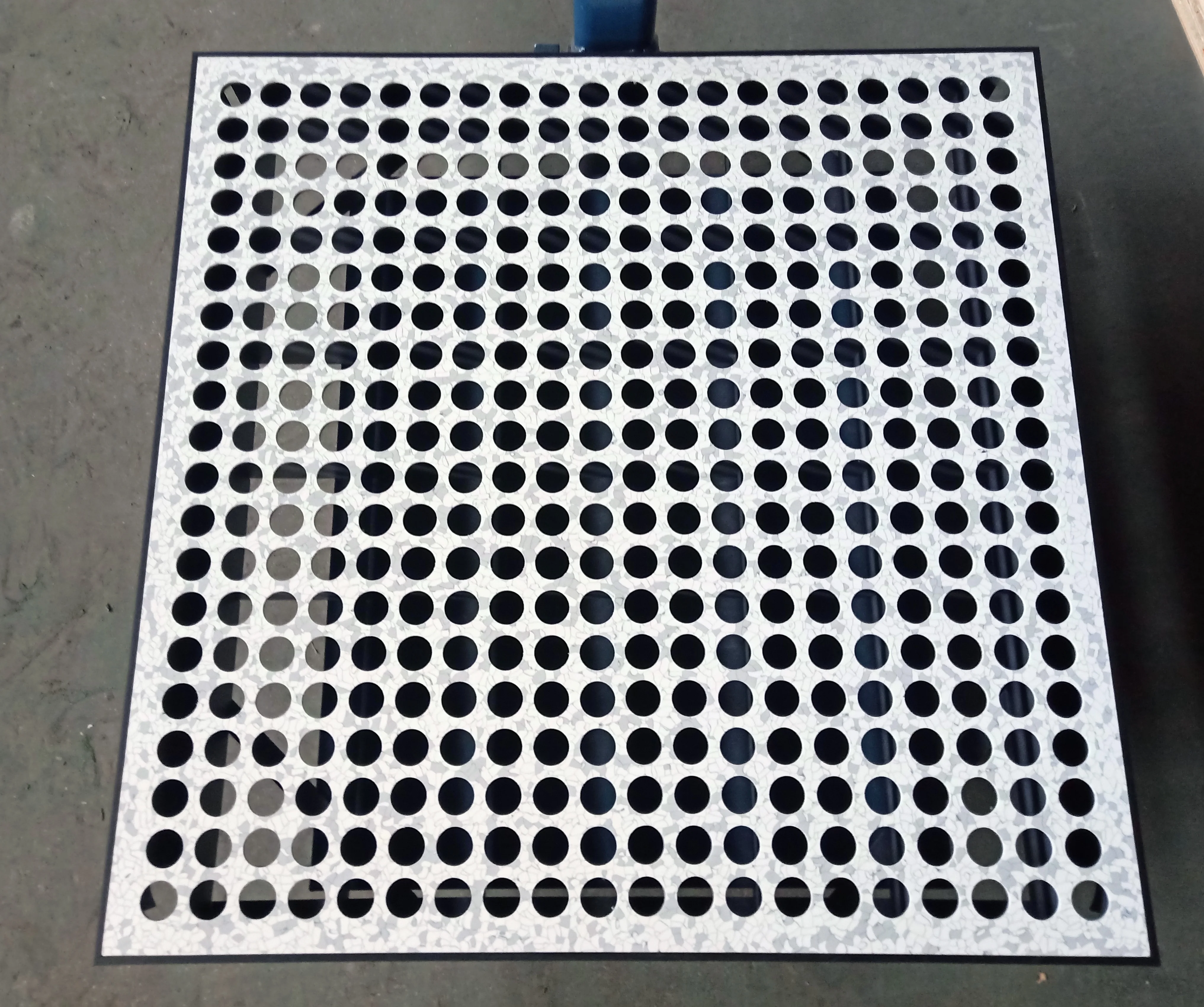 air flow perforated floors ventilation floor grilles perforated false sterile floor air distribution system Electrostatics