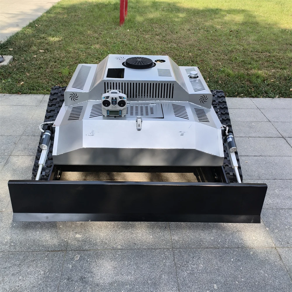 DQG Commercial Golf Course Smart Crawler Automatic Robot Lawn Mower GPS zero Turn Lawn Mower