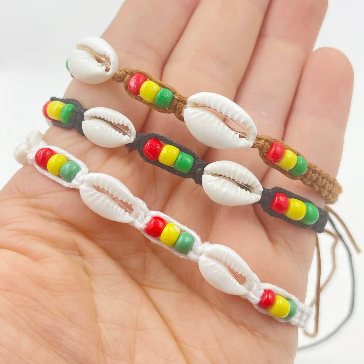 Adjustable handmade wax cord braid Weave Beaded shell snail bracelet fashion jewelry summer holiday for women and girls